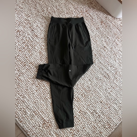 License to Train Joggers - Picture 1 of 5